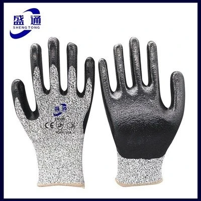Cut Resistant Level 5 Nitrile Smooth Coated Gloves